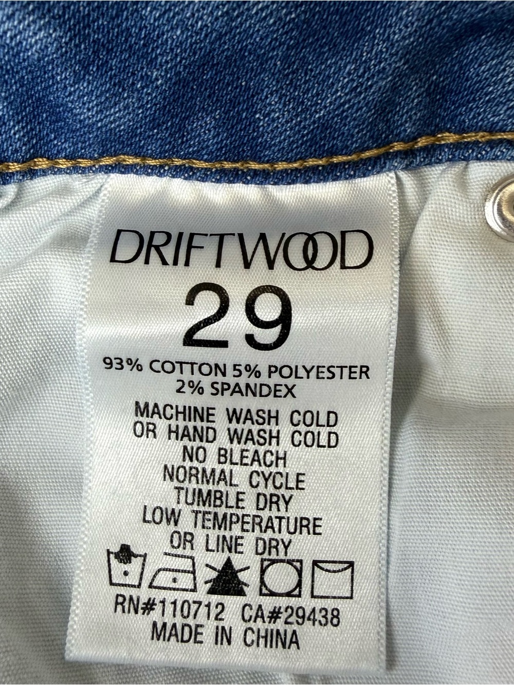 Driftwood Colette floral embroidered jeans. Size 29. Excellent condition! - Picture 6 of 8